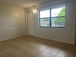 5610 NE 18th Ave in Fort Lauderdale, FL - Building Photo - Building Photo