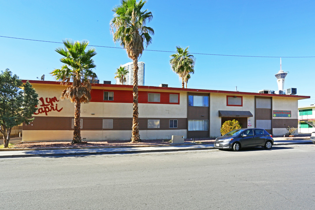 Lyn Capri Apartments in Las Vegas, NV - Building Photo