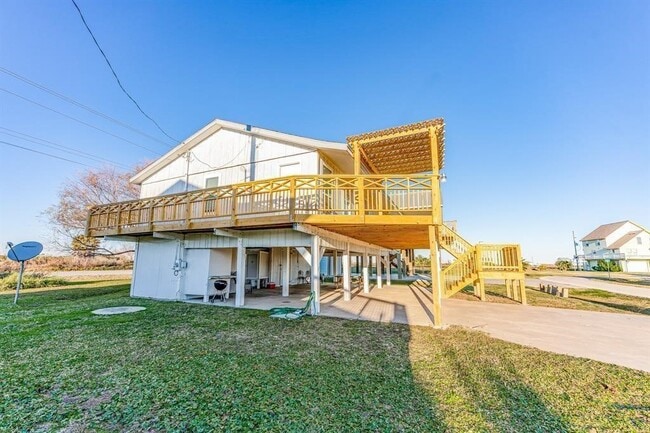 3619 Barracuda in Port Bolivar, TX - Building Photo - Building Photo