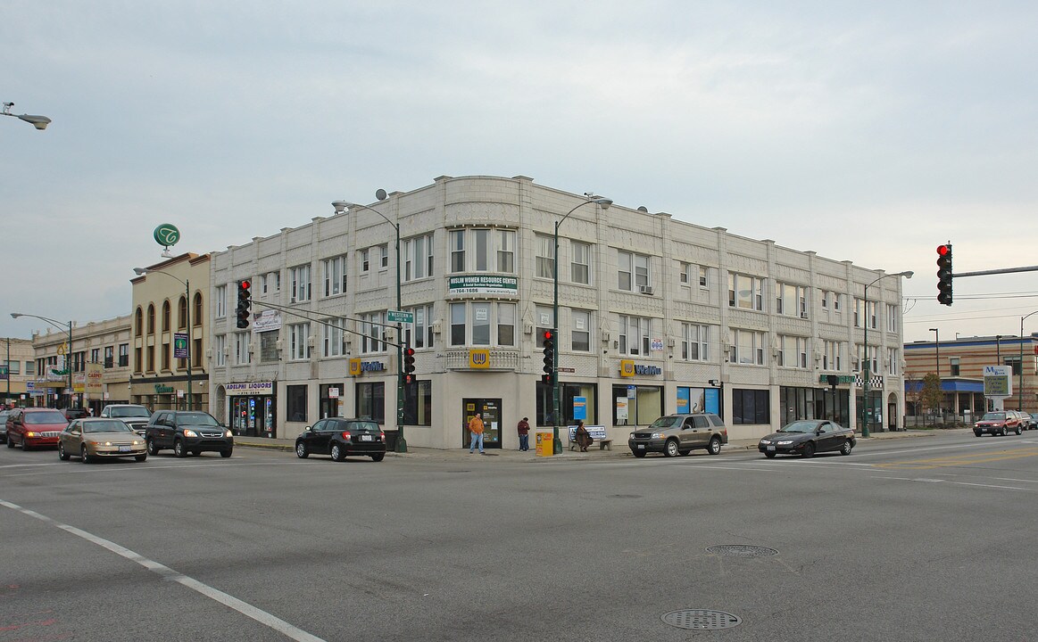 2349 W Devon Ave in Chicago, IL - Building Photo