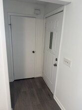 7 Mona Ave, Unit 7 in Branford, CT - Building Photo - Building Photo