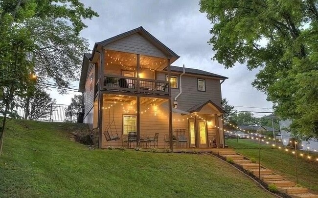 property at 529 E 2nd St