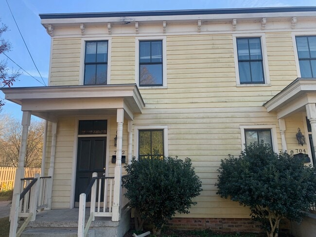 702 Grove Ave, Unit 702