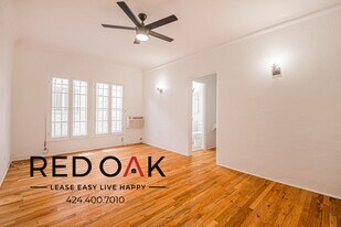 660 Cochran Ave, Unit 104 in Los Angeles, CA - Building Photo