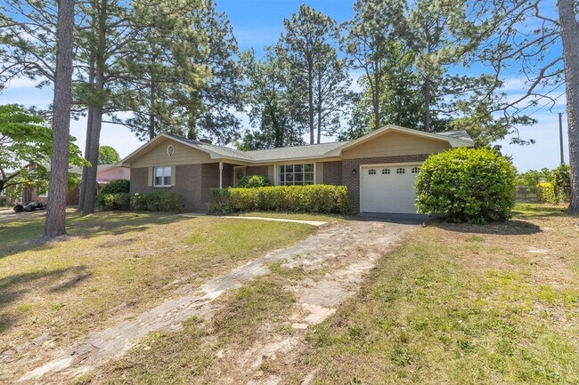 606 Dandridge Dr in Fayetteville, NC - Building Photo - Building Photo