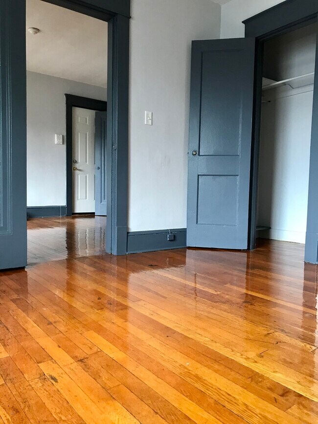 33 Fort Pleasant Ave Apartments and Nearby Springfield Apartments For