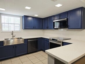 14911 Wunderlich Dr in Houston, TX - Building Photo - Building Photo