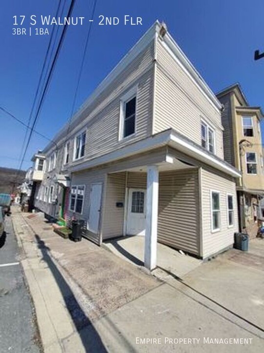 17 S Walnut St-Unit -2nd Flr in Lansford, PA - Foto de edificio