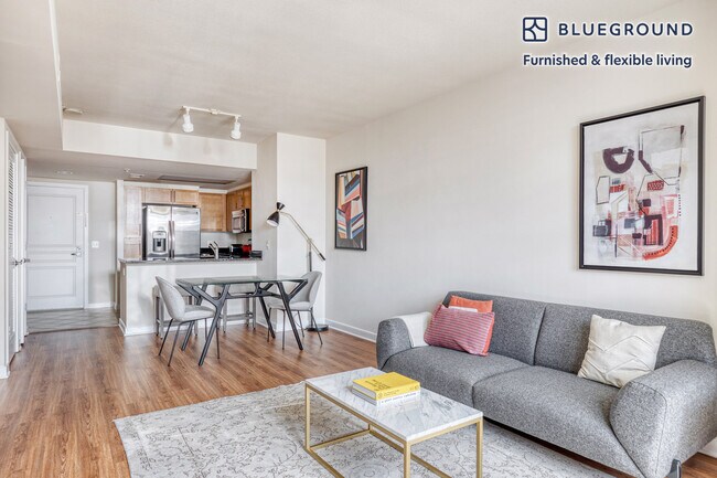 550 14th Rd S-Unit -FL7-ID313 in Arlington, VA - Foto de edificio - Building Photo