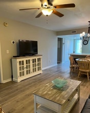 1200 5th Ave N in Surfside Beach, SC - Foto de edificio - Building Photo