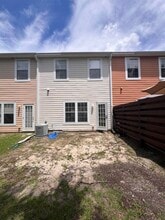 26 Old Courthouse Way in Crawfordville, FL - Building Photo - Building Photo