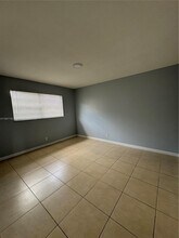 6840 Pembroke Rd in Miramar, FL - Building Photo - Building Photo