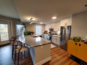 195 Mechanic St in Lebanon, NH - Building Photo - Building Photo