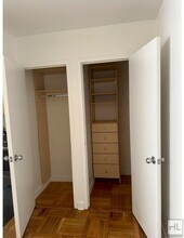Fourth Avenue in New York, NY - Building Photo - Building Photo