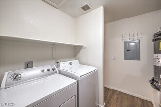 3660 Renovah St in Las Vegas, NV - Building Photo - Building Photo