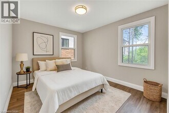 102 Sydney St N in Kitchener, ON - Building Photo - Building Photo