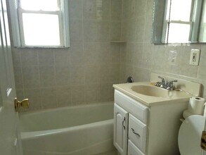 625 E Broadway in Long Beach, NY - Foto de edificio - Building Photo