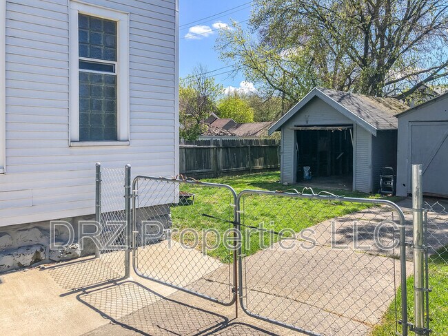 1012 Bridge St NW in Grand Rapids, MI - Building Photo - Building Photo