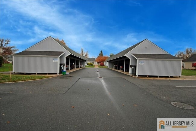 174A Portland Ln in Monroe Township, NJ - Building Photo - Building Photo