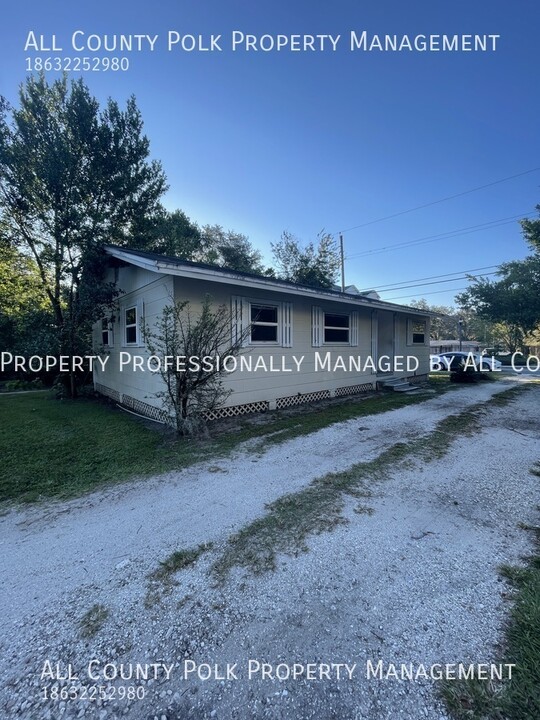 930 E Lime St in Lakeland, FL - Building Photo