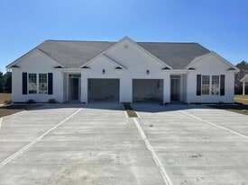 2004 Briarwood Dr in Kinston, NC - Building Photo