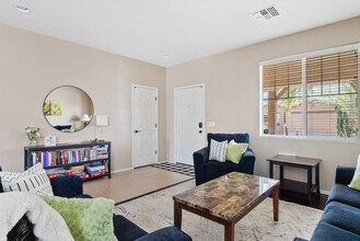 488 E Diamond Trail in San Tan Valley, AZ - Building Photo - Building Photo