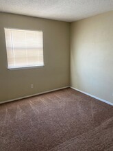 1111 W 7th St in Roswell, NM - Building Photo - Building Photo