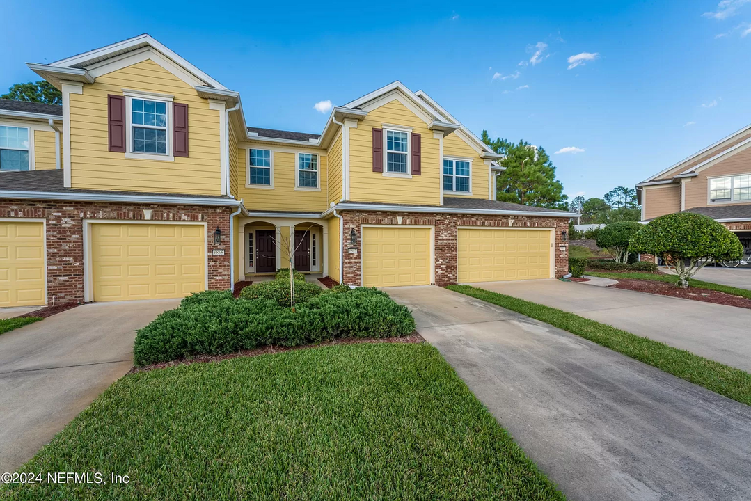 6867 Roundleaf Dr in Jacksonville, FL - Building Photo