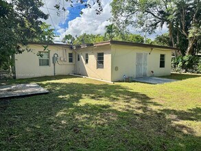13845 NW 5th Ave in North Miami, FL - Building Photo - Building Photo