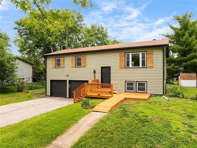 804 S Montclaire Dr in Olathe, KS - Building Photo - Building Photo
