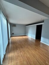 1960 Cherry Ln in Northbrook, IL - Building Photo - Building Photo