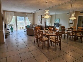 1985 S Ocean Dr in Hallandale Beach, FL - Building Photo - Building Photo