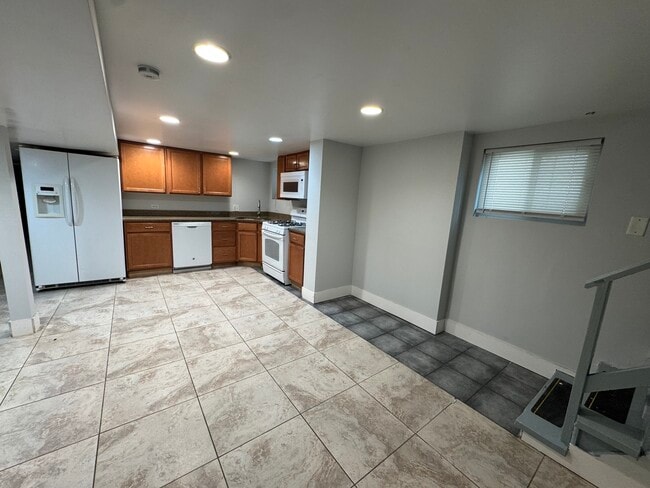 6438 N Fairfield Ave in Chicago, IL - Building Photo - Building Photo