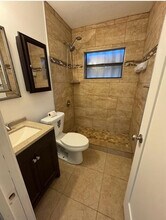 221 SW 68th Ave in Pembroke Pines, FL - Building Photo - Building Photo