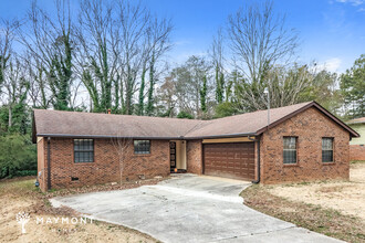 6597 Fleming Rd in Morrow, GA - Building Photo - Building Photo