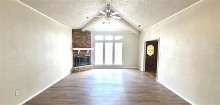 7519 Ravenswood Rd in Granbury, TX - Building Photo - Building Photo