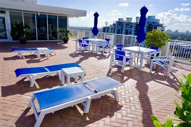 2800 E Sunrise Blvd, Unit 4c in Fort Lauderdale, FL - Building Photo - Building Photo