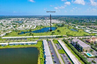 1113 Lake Ter, Unit 102 in Boynton Beach, FL - Building Photo - Building Photo
