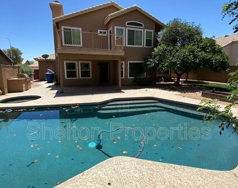 2232 W Harrison St in Chandler, AZ - Building Photo