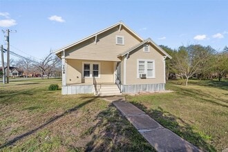 408 S Gabriel St in Granger, TX - Building Photo - Building Photo