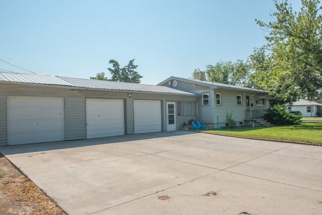 property at 1510 N 18th St