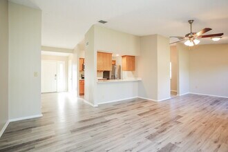 10626 Wimbledon Dr in Jacksonville, FL - Foto de edificio - Building Photo