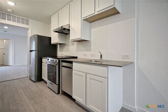 4974 Daisy Blossom in Converse, TX - Building Photo - Building Photo