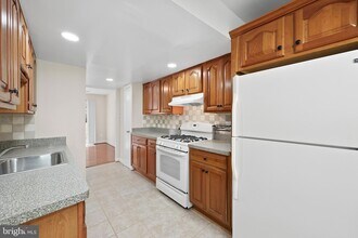 12595 Plymouth Ct in Woodbridge, VA - Building Photo - Building Photo