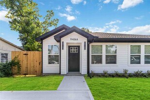 9406 Sandra St in Houston, TX - Building Photo