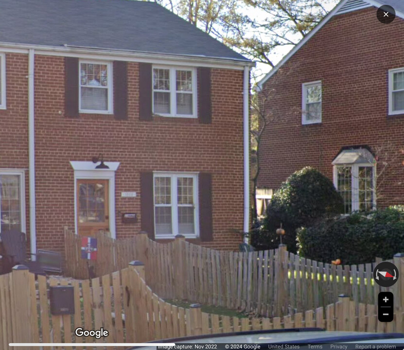 1508 Dogwood Dr in Alexandria, VA - Foto de edificio