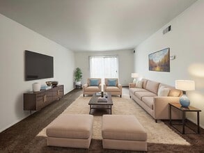 Williamsburg Square Apartments in Woodhaven, MI - Foto de edificio - Building Photo