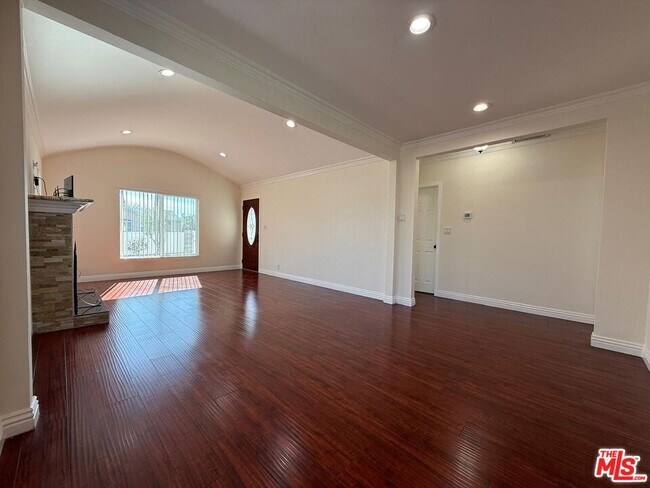 8634 Norris Ave in Los Angeles, CA - Building Photo - Building Photo