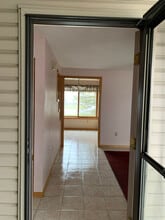 43 Commons Dr in East Greenbush, NY - Foto de edificio - Building Photo