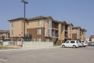 Aspen Creek Apartments in Nampa, ID - Building Photo - Building Photo